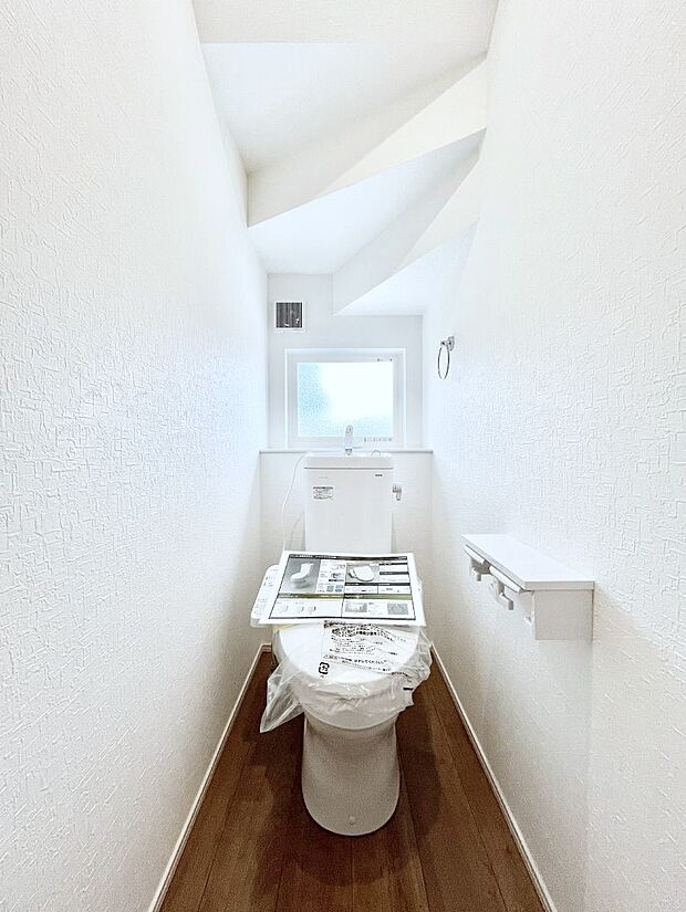 トイレは安心の2箇所!朝のバタバタも一安心です。