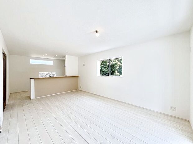 住む方の個性が引き出される、インテリアを考えるのが楽しみなリビングです！ 