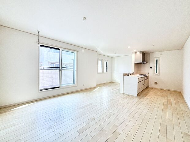 どこにいても家族のつながりを感じられるコミュニケーションリビング。 