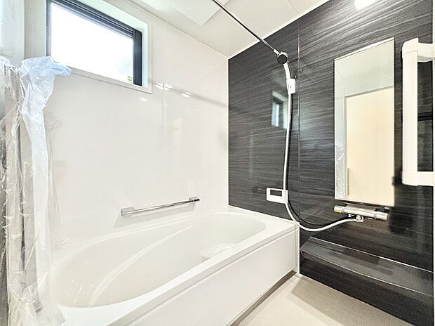 オシャレなデザインのバスルームで気分も上がりますね