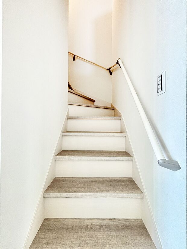 リビング階段が家族の笑顔と会話をつないでくれます