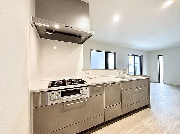 ゆとりあるキッチンではご家族と楽しくお料理ができます。  