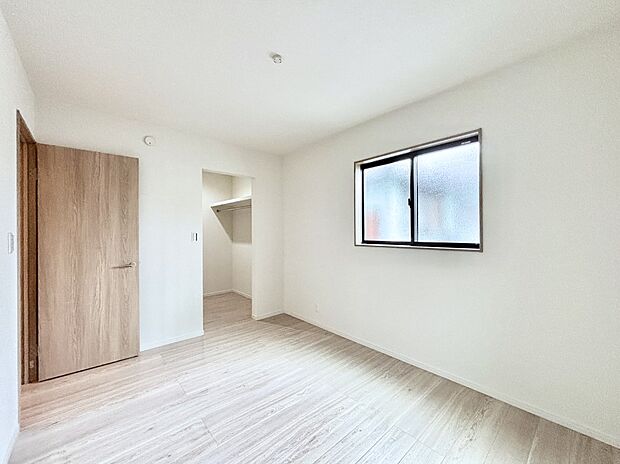 子供部屋にもおすすめな収納スペースたっぷりの居室