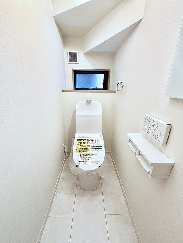 トイレは1階と2階それぞれに配置されていてとても便利です。 