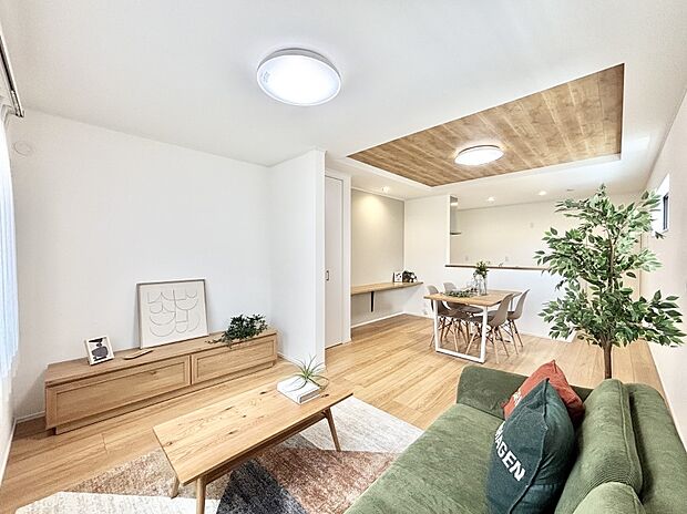 どこにいても家族のつながりを感じられるコミュニケーションリビング。