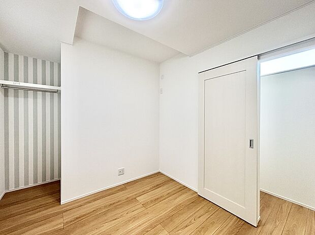 子供部屋にもおすすめな収納スペースたっぷりの居室