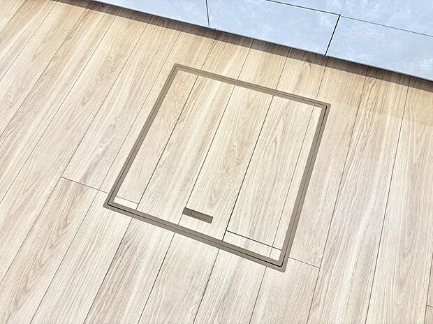 床下収納付き!日用品・非常用品の収納にも大活躍。