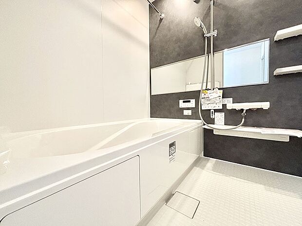 落ち着いた雰囲気でゆっくりお寛ぎいただけるバスルーム