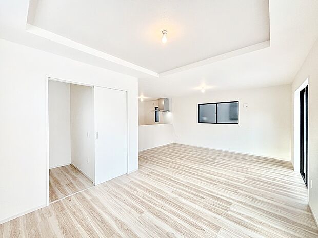 住む方の個性が引き出される、インテリアを考えるのが楽しみなリビングです！ 