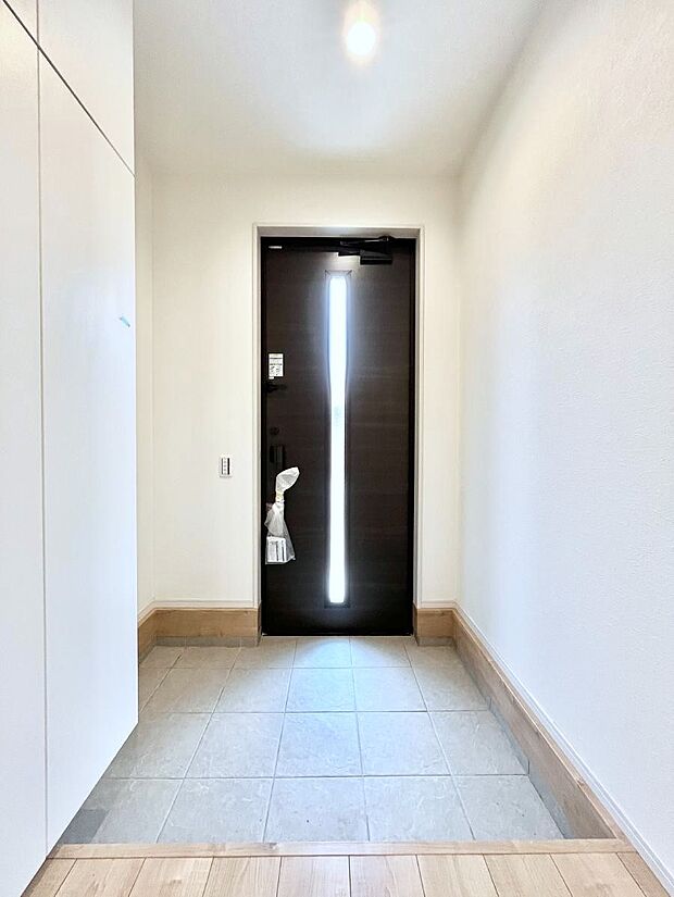 家族の帰宅やお客様をあたたかく迎える玄関  