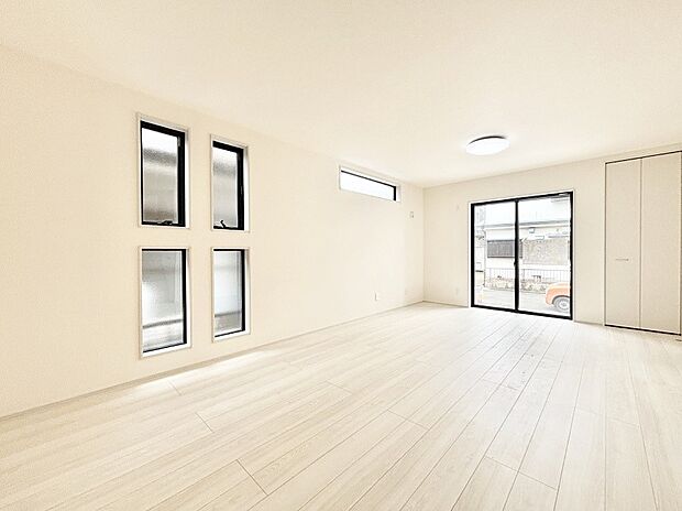 どこにいても家族のつながりを感じられるコミュニケーションリビング。