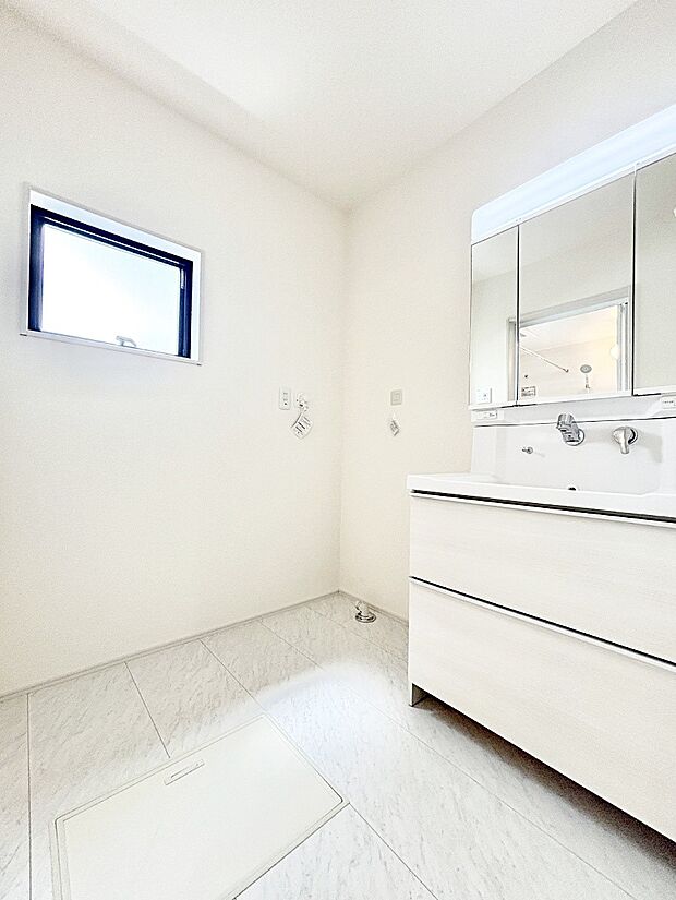 お子さんがうがい、手洗いも喜んでしてくれそうな洗面所!