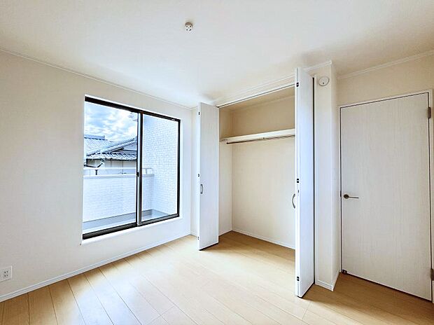 子供部屋にもおすすめな収納スペースたっぷりの居室