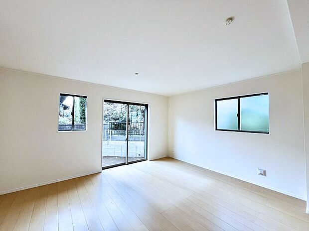 どこにいても家族のつながりを感じられるコミュニケーションリビング。 