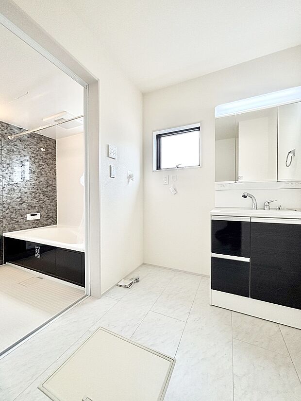 身支度もスムーズにおこなえる脱衣場