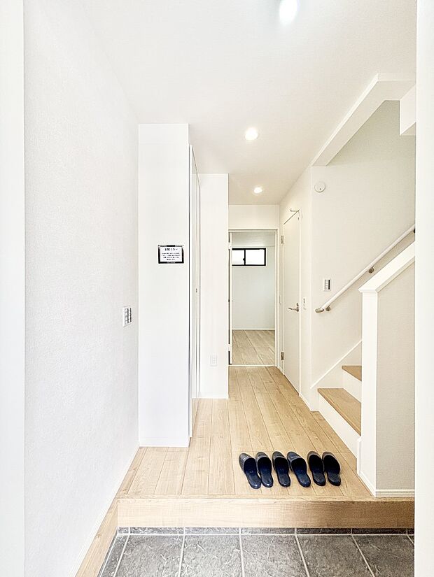 家族の帰宅やお客様をあたたかく迎える玄関