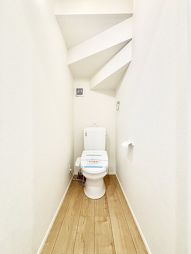 トイレは温水洗浄機能付き