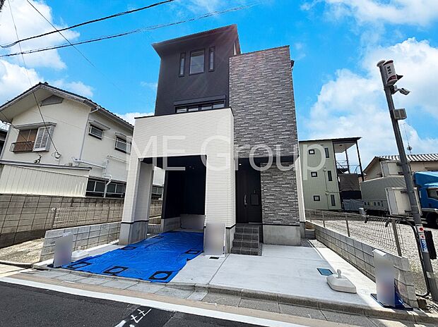 溢れる陽光でご家族の笑顔も輝く