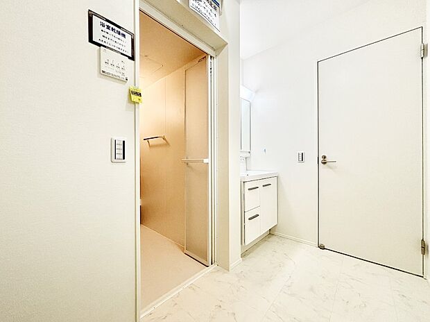 広々とゆとりのあるランドリースペース