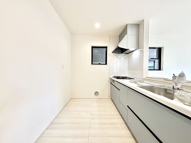 ゆとりあるキッチンではご家族と楽しくお料理ができます。