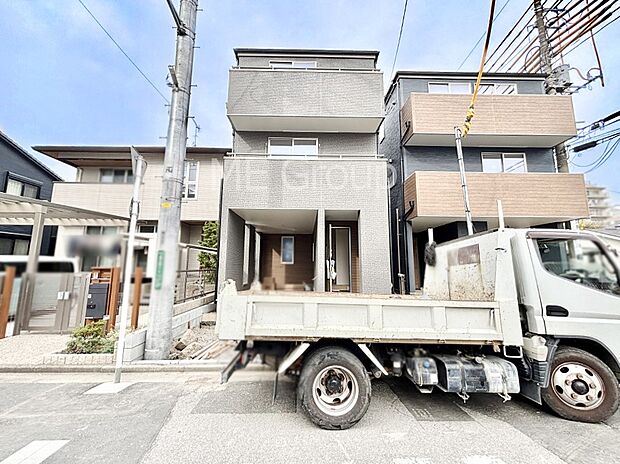 溢れる陽光でご家族の笑顔も輝く