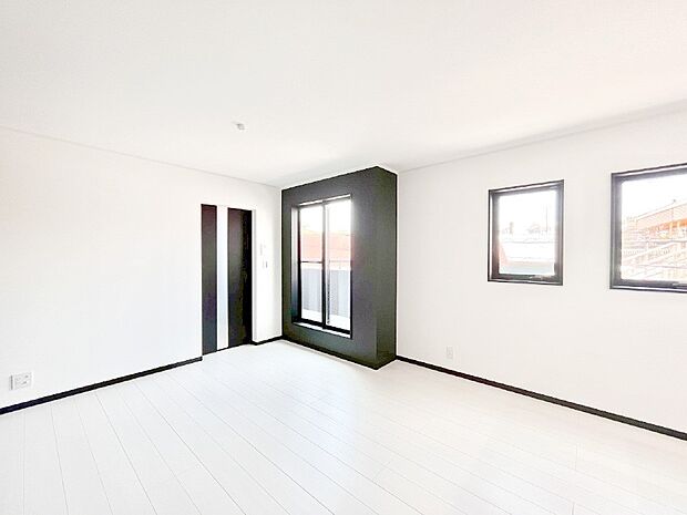 日当たりのいいリビングでゆったりとしたティータイムを! お気に入りのグリーンを飾れば更に心地よさがアップ!