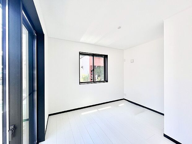 ナチュラルなフローリングはどんなインテリアにもマッチ。