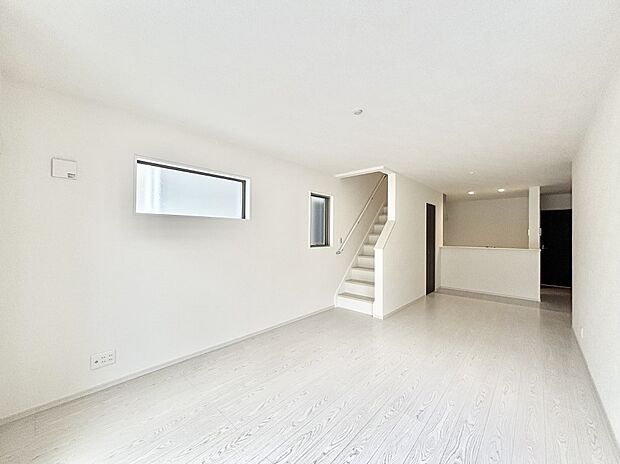 どこにいても家族のつながりを感じられるコミュニケーションリビング。 