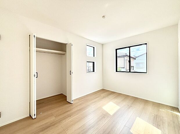 子供部屋にもおすすめな収納スペースたっぷりの居室