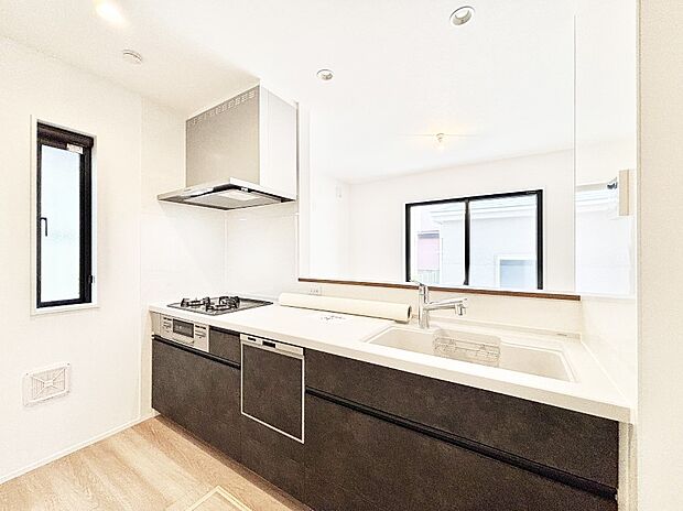 料理をしながらご家族との会話を楽しめる対面カウンターキッチン