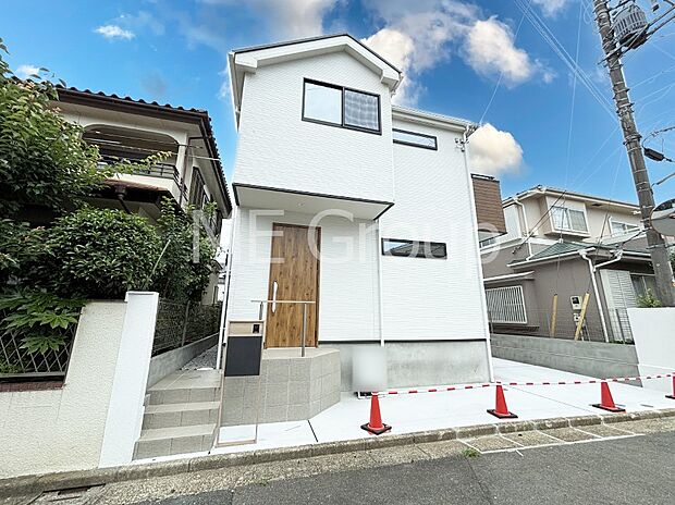 溢れる陽光でご家族の笑顔も輝く