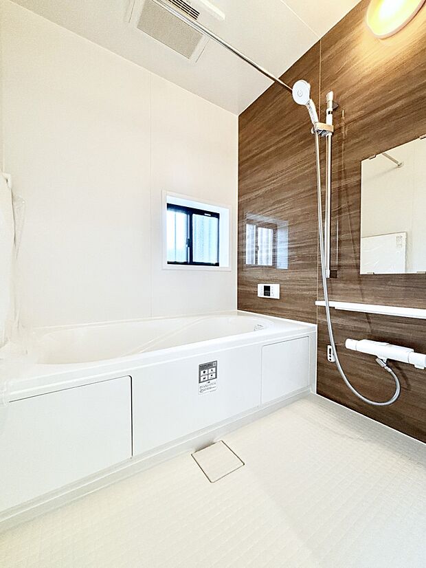 一日の疲れを癒やす大切なバスタイム。ゆっくりとお風呂を楽しんで疲れをとりたいですね!