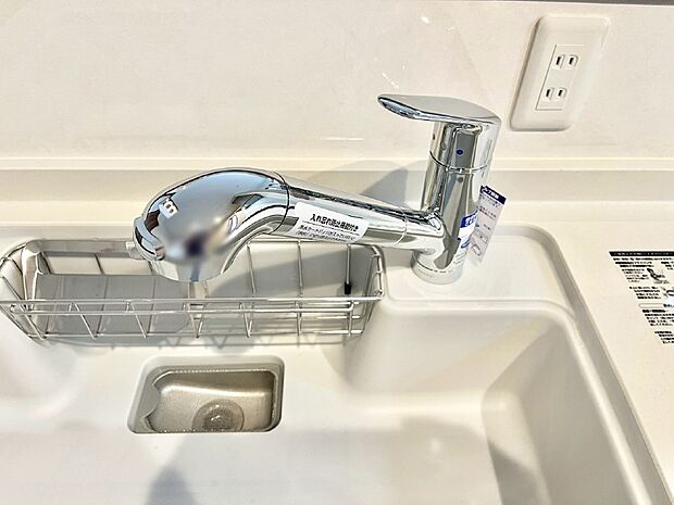 いつでも清潔なおいしいお水を。一つの水栓で水道水と浄水を使い分け。