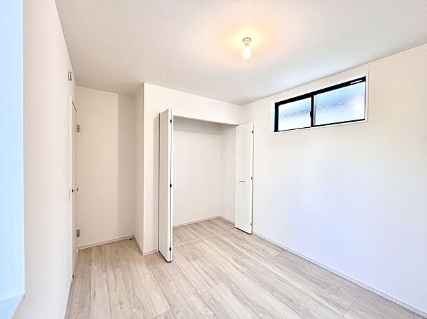 子供部屋にもおすすめな収納スペースたっぷりの居室