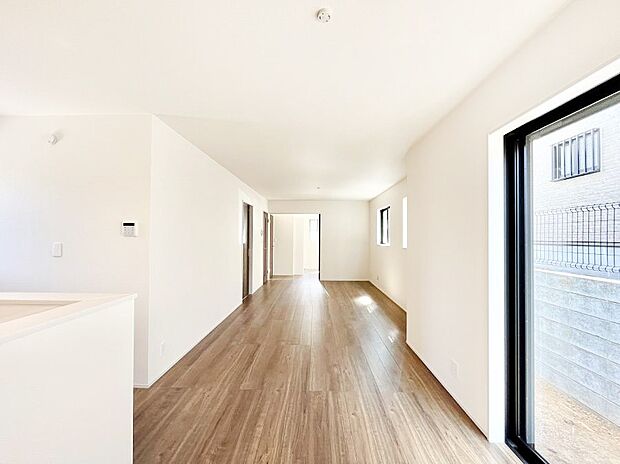 家族団らんの時間も増えそうなくつろぎのリビングダイニング。   