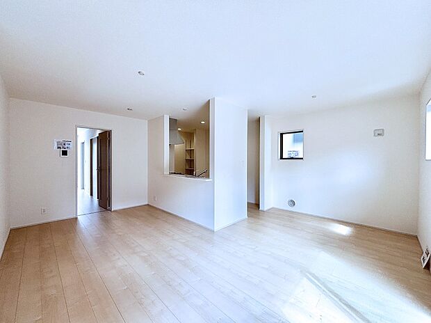 落ち着いた雰囲気のＬＤＫは家族みんなの快適空間  