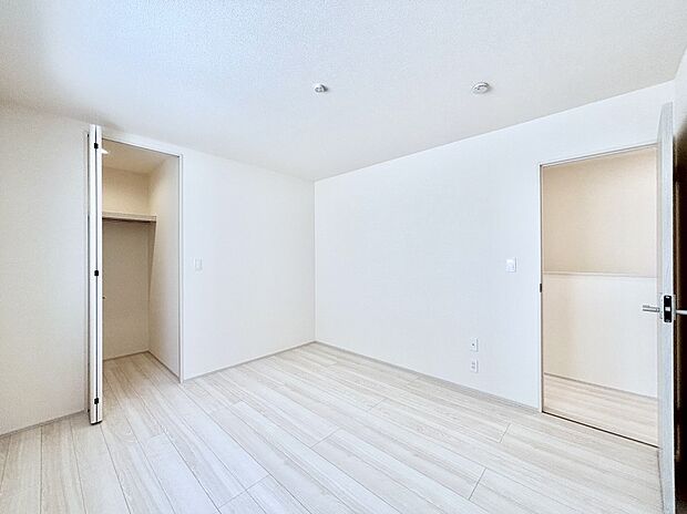 子供部屋にもおすすめな収納スペースたっぷりの居室