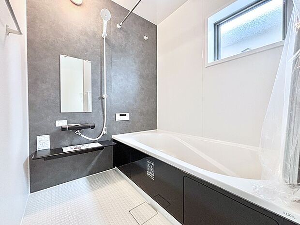 一日の疲れを癒やす大切なバスタイム。ゆっくりとお風呂を楽しんで疲れをとりたいですね！  