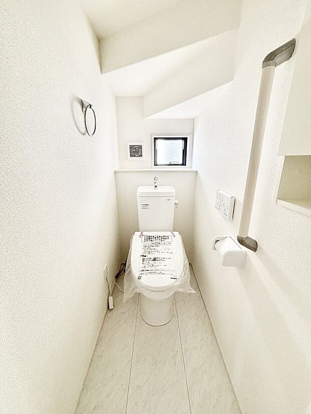 トイレは温水洗浄機能付き  