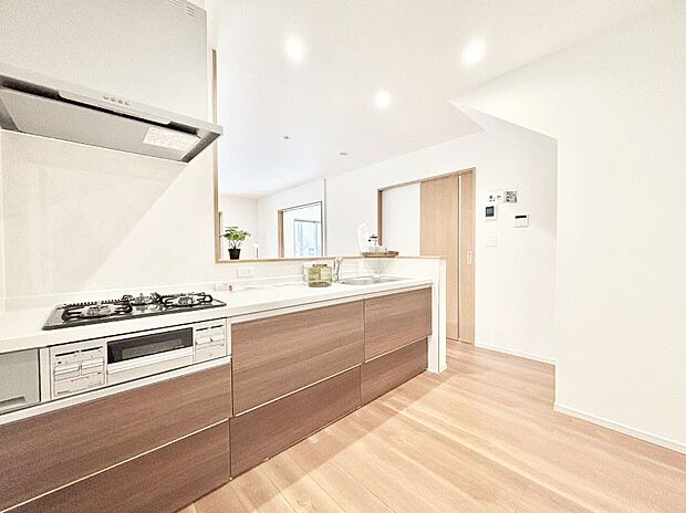 毎日使うキッチンだから、使いやすさ&お手入れのしやすさにこだわりました。