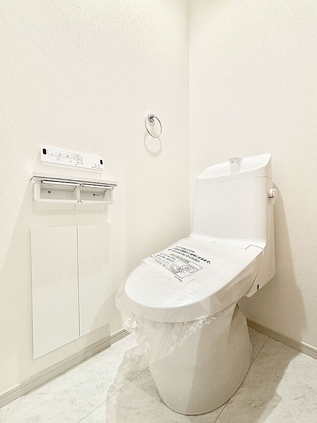 トイレは安心の2箇所!朝のバタバタも一安心です。