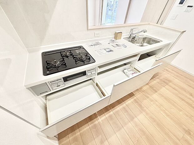 使いやすさを優先したスライド式収納タイプ!