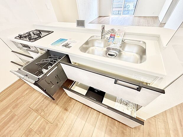 使いやすさを優先したスライド式収納タイプ！