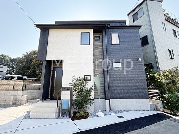 溢れる陽光でご家族の笑顔も輝く