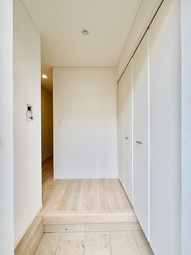 いつもきれいにしておきたい玄関ですね。