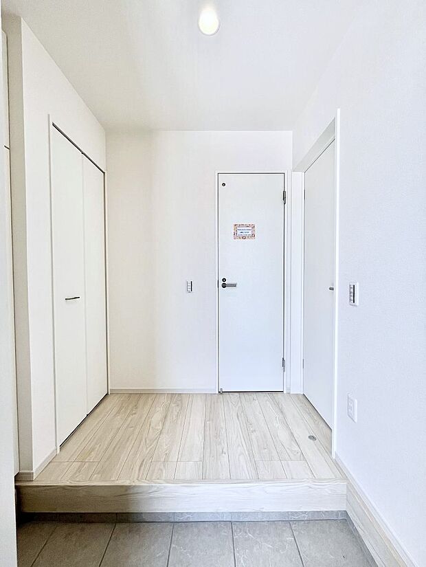 家族の帰宅やお客様をあたたかく迎える玄関