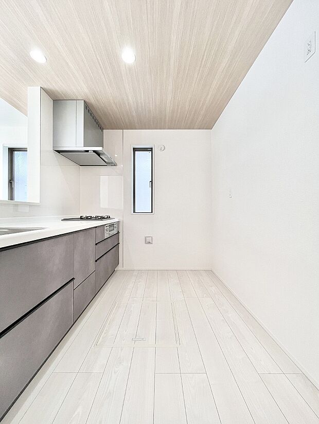 ゆとりあるキッチンではご家族と楽しくお料理ができます。