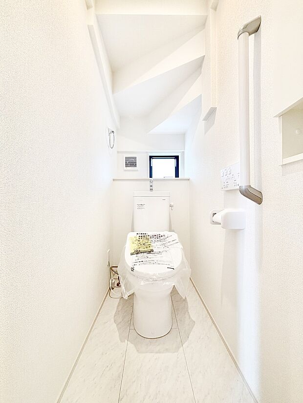 トイレは安心の2箇所!朝のバタバタも一安心です。