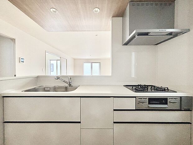 毎日使うキッチンだから、使いやすさ＆お手入れのしやすさにこだわりました。 