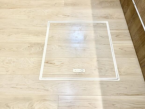 床下収納付き!日用品・非常用品の収納にも大活躍。